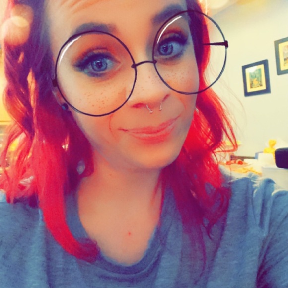 Meet your Posher, Liz - Picture 8 of 9